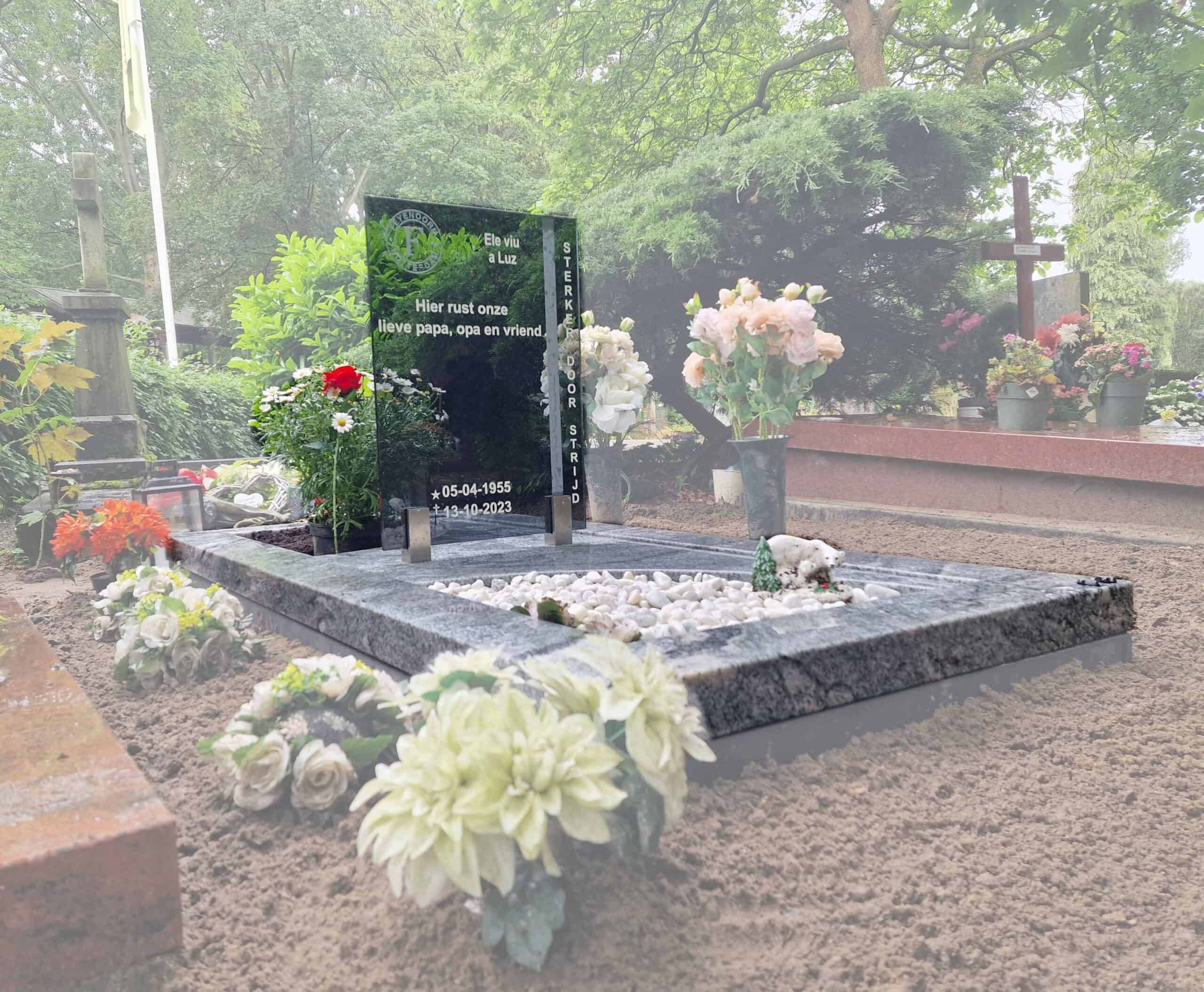 Grafmonument met glas Grafsteen met glas